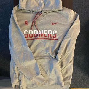 Men’s Pull Over Hoodie